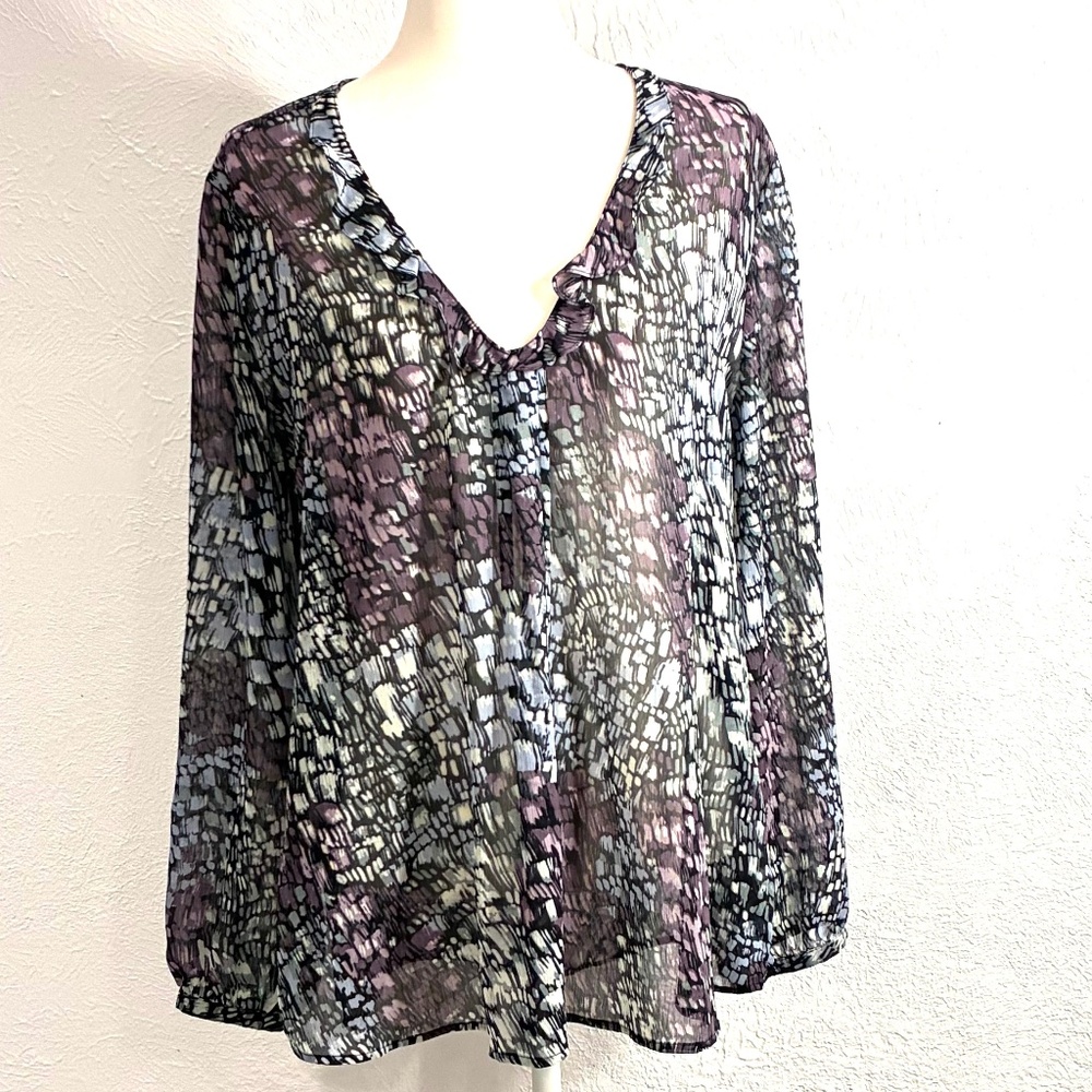 TravelSmith V-Neck Tunic Blouse, Size XLP,  Neck Ruffle, Covered Buttons